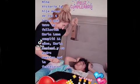 Karla Panini festeja a hija de Karla Luna, se funde en abrazo y le dice te amo