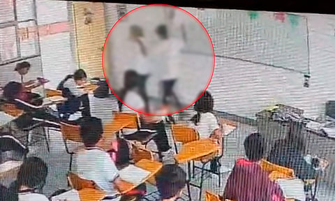 Alumno apuñala a maestra durante clase en secundaria de Coahuila [Video]