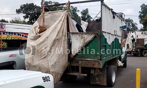 Recolectores de basura y motopatrulleros protagonizan gresca, en Morelia