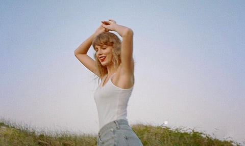 Taylor Swift estrena regrabación de '1989' y causa caída de Spotify