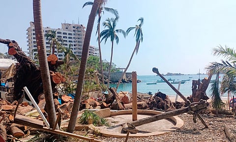 Buscan en el mar de Acapulco aún a 31 desaparecidos tras "Otis"