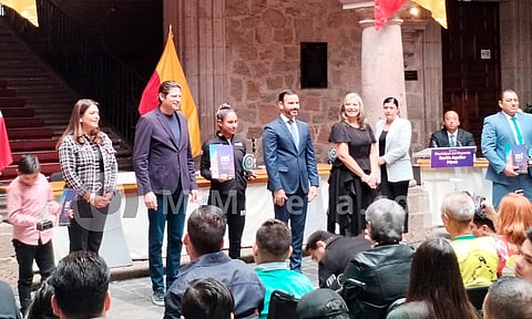 Galardonan a 23 deportistas morelianos con premio "Bertín Aguilar Pérez"