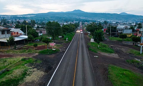Michoacán moderniza 680 kilómetros de carreteras con más de 4 mil 800 mdp