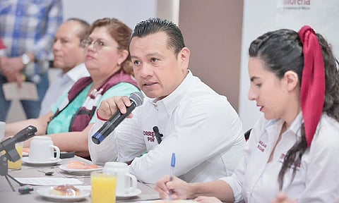 Será Bugarini quien encabece la fórmula al Senado: Carlos Torres Piña, desde el puerto de Lázaro Cárdenas