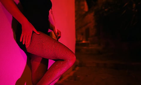 Detienen a hombre que obligaba a su pareja a prostituirse