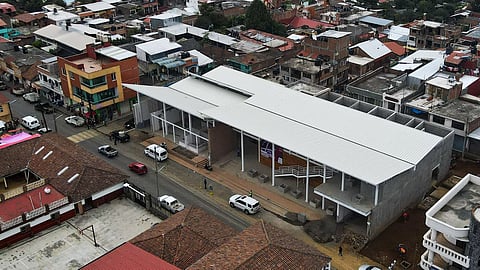 Se invierten 52 mdp en construcción del mercado de Cherán: SCOP
