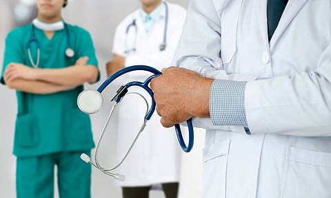 Banco del Bienestar deberá aclarar pago a médicos cubanos en emergencia por Covid-19