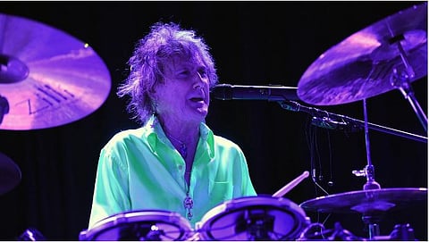 Muere miembro fundador de la banda AC/DC y así reaccionaron los integrantes