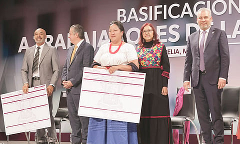 Educación dejó de ser una mercancía; ahora hay salarios justos y puntuales para docentes: Bedolla