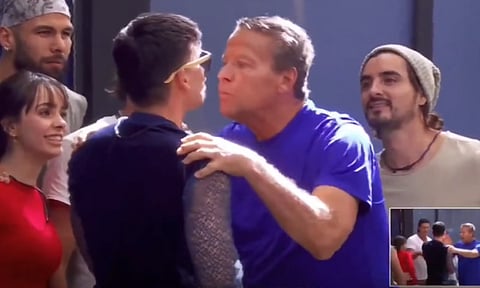 Alfredo Adame besa a La Divaza [Video]