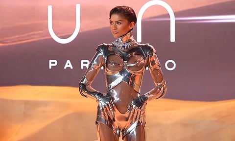 Zendaya luce traje de robot en premier de Dune 2, en Londres 