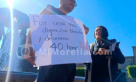 Marchan en Morelia por reducción de jornada laboral