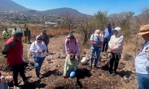 Colectivo de búsqueda halla restos de 5 personas en fosas clandestinas, en Michoacán