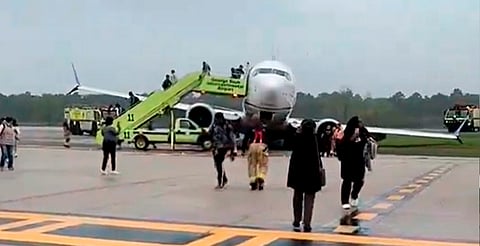 Avión de United Airlines se sale de la pista al intentar aterrizar en Houston 