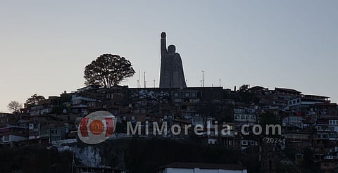 Isleños de Janitzio piden priorizar el rescate del Lago de Pátzcuaro antes que recorridos nocturnos
