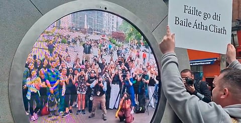 Conectan New York y Dublín con "portal" y ya salieron los primeros bromistas [Video]