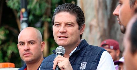 Compromete Alfonso Martínez apoyo a comerciantes afectados por incendio en el "Independencia"