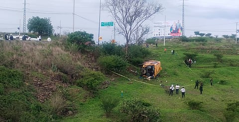 Accidente Ciudad Salud: chofer habría sufrido paro cardiaco antes de volcar