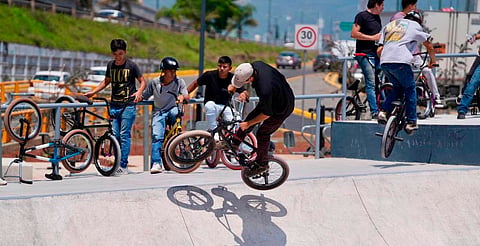 Skatepark del bajopuente Paso Morelos, un espacio innovador para las juventudes