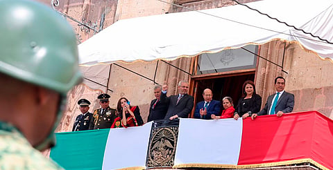 Presencia Bedolla desfile cívico militar por el 214 Aniversario de la Independencia de México