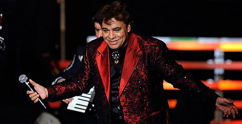 ¡Juan Gabriel llega al Zócalo! Proyectarán su concierto en Bellas Artes