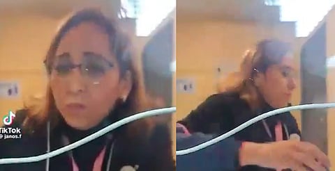 Taquillera insulta a joven por pagar con puras "moneditas" [VIDEO]