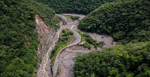 Gobierno de Michoacán busca con la federación 80 mdp para reconstrucción de camino a Tumbiscatío