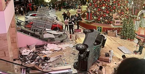 Acusan de homicidio culposo a joven que cayó en su auto dentro de plaza comercial de Guatemala