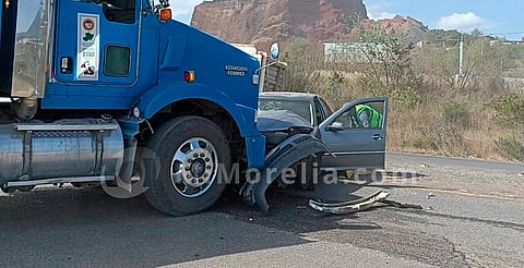 Adulto mayor queda herido tras choque en la Morelia-Quiroga