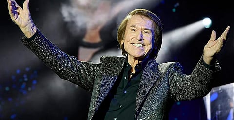 Raphael es hospitalizado de emergencia tras sufrir fallo cardiovascular, reportan 
