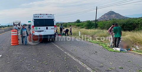 Michoacán: Choque entre camionetas, deja 4 cortadores de limón heridos