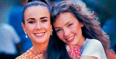Laura Zapata reacciona a foto antigua con Thalía; la envidia destruyó la hermandad, dice 