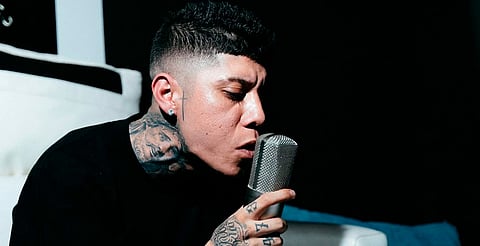 En medio de polémicas, Santa Fe Klan lanza canción dedicada a su hijo 