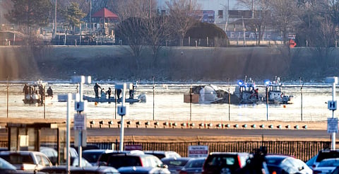 Recuperan caja negra del avión que colisionó con un helicóptero en Washington D.C. 