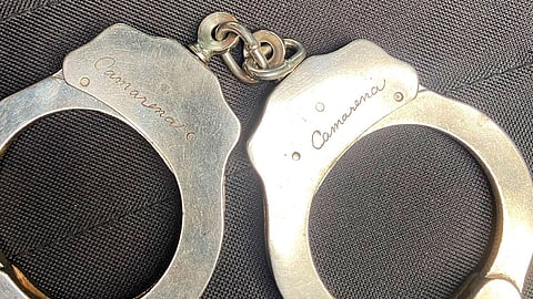 Kiki Camarena entrega esposas de su padre asesinado para usarlas en acto de justicia contra Caro Quintero 