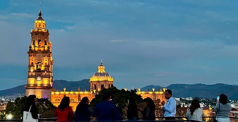 Explora el Teatro Matamoros y vive el encendido de la Catedral de Morelia