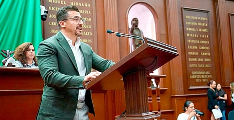 Toño Mendoza impulsa reforma para fortalecer transparencia y representatividad en el CESMICH