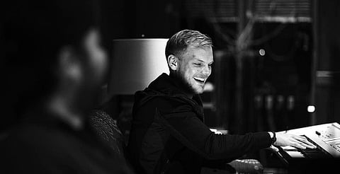 Avicii regresa con álbum póstumo: “AVICII FOREVER” saldrá en mayo 
