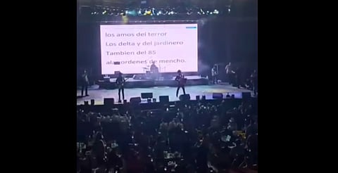 Con karaoke, Los Alegres del Barranco esquivan polémica de narcocorridos en Jalisco [Video]