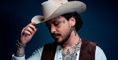 Christian Nodal acude a juzgado por batalla legal con Universal Music