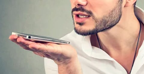 Controlar el acceso al micrófono mejora tu seguridad y privacidad digital