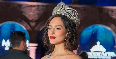 Fedra Alpés recibe corona estatal en gala previa a Miss Universe México 2025