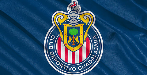 Filtran nuevo jersey de Chivas; afición destroza el diseño