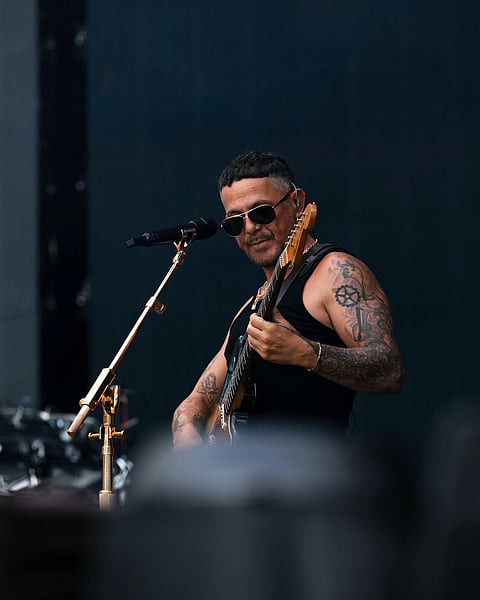 Fan acusa a Alejandro Sanz de grooming y manipulación emocional
