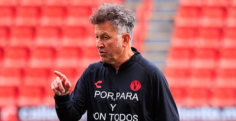 Juan Carlos Osorio revela que Chivas le canceló de ultimo momento en el aeropuerto 