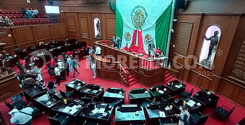 Diputados abandonan el Congreso de Michoacán y sesión se da por concluida