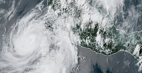 Huracán Flossie categoría 3 activa alerta en Michoacán; se esperan lluvias torrenciales