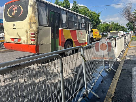 Continúa instalación de vallas en la zona del monumento a Lázaro Cárdenas 