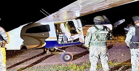 Fuerza Aérea intercepta avioneta con 427 kilogramos de droga en Colima 