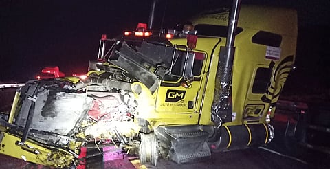Accidente sin heridos entre tractocamiones en la autopista